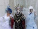En allant au bal...